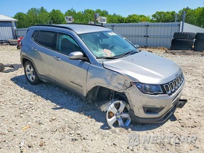 Czwarte zdjęcie samochodu z boku: 2019 JEEP COMPASS LATITUDE VIN:3C4NJDBB6KT602318 - miniatura