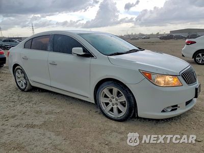 Czwarte zdjęcie samochodu z boku: 2013 BUICK LACROSSE VIN:1G4GC5E31DF142409 - miniatura