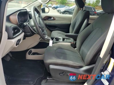 Zdjęcie 7 z 14 samochodu: 2017 CHRYSLER PACIFICA TOURING L VIN:2C4RC1BG9HR778751 - miniatura