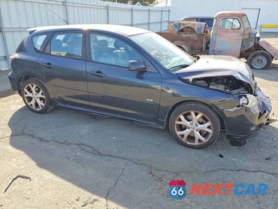 Czwarte zdjęcie samochodu z boku: 2008 MAZDA 3 HATCHBACK VIN:JM1BK344981829334 - miniatura