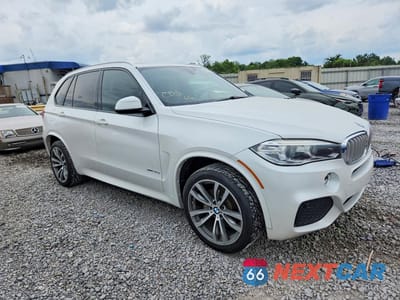 Czwarte zdjęcie samochodu z boku: 2016 BMW X5 XDR40E VIN:5UXKT0C59G0S79352 - miniatura