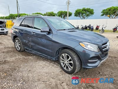 Czwarte zdjęcie samochodu z boku: 2016 MERCEDES-BENZ GLE 350 4MATIC VIN:4JGDA5HB4GA728910 - miniatura