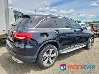Trzecie zdjęcie samochodu z tyłu: 2018 MERCEDES-BENZ GLC 300 VIN:WDC0G4JB4JV022679 - miniatura