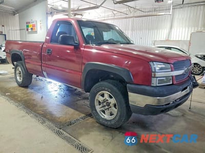 Czwarte zdjęcie samochodu z boku: 2004 CHEVROLET SILVERADO K1500 VIN:1GCEK14T44E186578 - miniatura