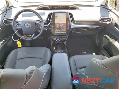 Zdjęcie 8 z 13 samochodu: 2021 TOYOTA PRIUS PRIME LIMITED VIN:JTDKAMFPXM3191240 - miniatura
