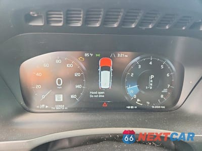 Zdjęcie 9 z 13 samochodu: 2016 VOLVO XC90 T6 VIN:YV4A22PK2G1017756 - miniatura