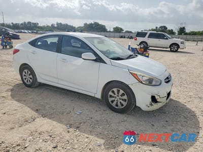 Czwarte zdjęcie samochodu z boku: 2015 HYUNDAI ACCENT GLS VIN:KMHCT4AE3FU817174 - miniatura