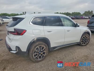 Trzecie zdjęcie samochodu z tyłu: 2026 BMW X1 XDRIVE28I VIN:WBX73EF05T5400155 - miniatura