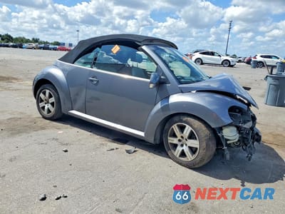 Czwarte zdjęcie samochodu z boku: 2006 VOLKSWAGEN NEW BEETLE CONVERTIBLE OPTION PACKAGE 1 VIN:3VWRF31Y76M308569 - miniatura