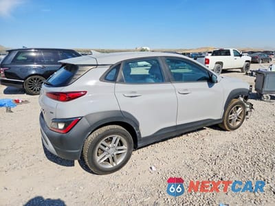 Trzecie zdjęcie samochodu z tyłu: 2022 HYUNDAI KONA SE VIN:KM8K2CAB7NU804621 - miniatura