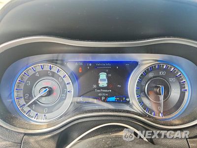 Zdjęcie 17 z 24 samochodu: 2017 CHRYSLER 300 LIMITED VIN:2C3CCARG6HH527109 - miniatura