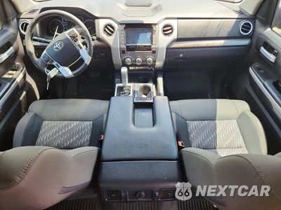 Zdjęcie 8 z 12 samochodu: 2020 TOYOTA TUNDRA CREWMAX SR5 VIN:5TFEY5F14LX259159 - miniatura