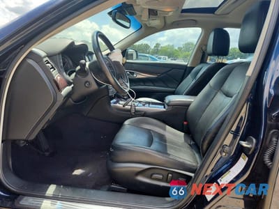 Zdjęcie 7 z 12 samochodu: 2019 INFINITI Q70 3.7 LUXE VIN:JN1BY1AR8KM585588 - miniatura