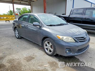 Czwarte zdjęcie samochodu z boku: 2013 TOYOTA COROLLA LE VIN:2T1BU4EE6DC016434 - miniatura
