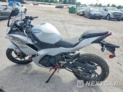 Trzecie zdjęcie samochodu z tyłu: 2025 KAWASAKI EX500 H VIN:ML5EXGH11SDA43973 - miniatura