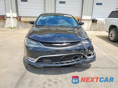 Piąte zdjęcie samochodu w środku: 2016 CHRYSLER 200 C VIN:1C3CCCCG4GN135370 - miniatura