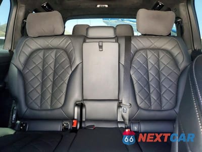Zdjęcie 10 z 13 samochodu: 2023 BMW X7 XDRIVE40I VIN:5UX23EM05P9P84249 - miniatura