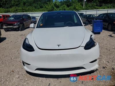 Piąte zdjęcie samochodu w środku: 2023 TESLA MODEL Y VIN:7SAYGDEEXPA056548 - miniatura