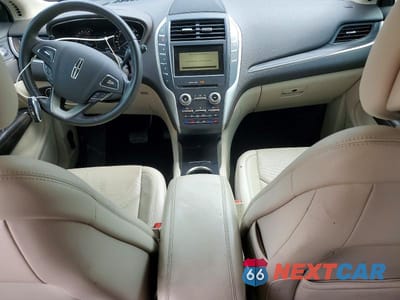 Zdjęcie 8 z 14 samochodu: 2017 LINCOLN MKC RESERVE VIN:5LMCJ3C92HUL55271 - miniatura