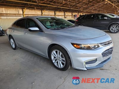 Czwarte zdjęcie samochodu z boku: 2017 CHEVROLET MALIBU LT VIN:1G1ZE5ST7HF158947 - miniatura
