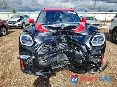Piąte zdjęcie samochodu w środku: 2025 MINI COUNTRYMAN JCW ALL4 VIN:WMZ33GA09S7S90504 - miniatura