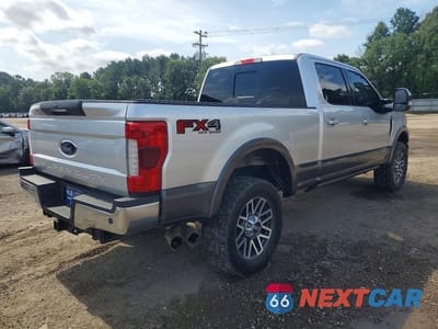 Trzecie zdjęcie samochodu z tyłu: 2019 FORD F250 SUPER DUTY VIN:1FT7W2BT5KEG32532 - miniatura