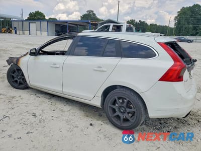 Drugie zdjęcie samochodu z przodu: 2015 VOLVO V60 PREMIER VIN:YV126MEB7F1200752 - miniatura