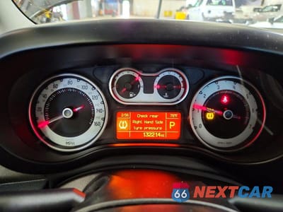 Zdjęcie 9 z 12 samochodu: 2014 FIAT 500L TREKKING VIN:ZFBCFADH3EZ010772 - miniatura