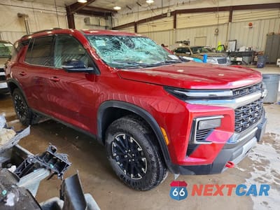 Czwarte zdjęcie samochodu z boku: 2025 CHEVROLET TRAVERSE Z71 VIN:1GNEVJRSXSJ217271 - miniatura