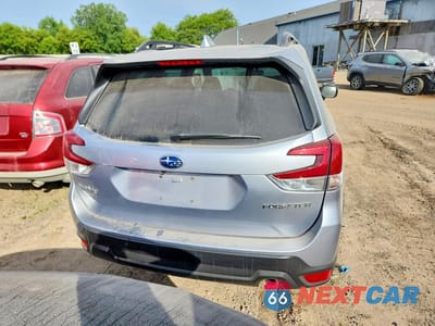 Zdjęcie 6 z 13 samochodu: 2023 SUBARU FORESTER PREMIUM VIN:JF2SKAEC7PH467649 - miniatura