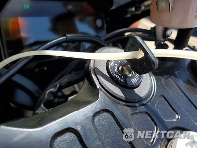 Zdjęcie 8 z 9 samochodu: 2025 YAMAHA YZFR7 VIN:JYARM38E8SA015447 - miniatura