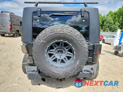 Zdjęcie 6 z 13 samochodu: 2007 JEEP WRANGLER RUBICON VIN:1J8GA69137L211933 - miniatura