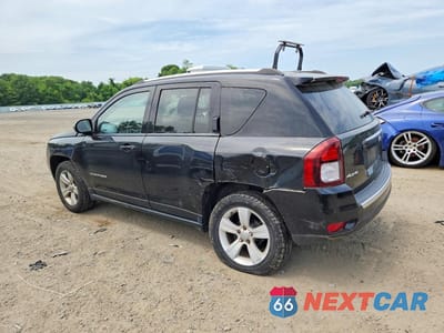 Drugie zdjęcie samochodu z przodu: 2015 JEEP COMPASS LATITUDE VIN:1C4NJDEB7FD215185 - miniatura