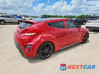 Trzecie zdjęcie samochodu z tyłu: 2016 HYUNDAI VELOSTER TURBO VIN:KMHTC6AE7GU260959 - miniatura
