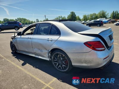 Drugie zdjęcie samochodu z przodu: 2020 MERCEDES-BENZ E 63 AMG-S 4MATIC VIN:W1KZF8KB5LA824969 - miniatura