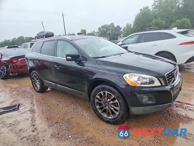 Czwarte zdjęcie samochodu z boku: 2010 VOLVO XC60 T6 VIN:YV4992DZ4A2023009 - miniatura