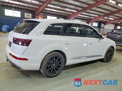 Trzecie zdjęcie samochodu z tyłu: 2019 AUDI Q7 PRESTIGE VIN:WA1VAAF76KD004542 - miniatura