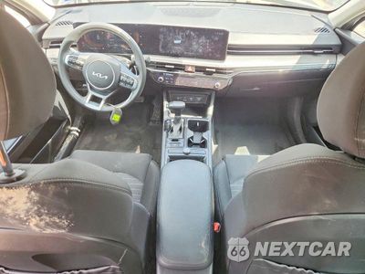 Zdjęcie 8 z 13 samochodu: 2025 KIA K5 LXS VIN:KNAG24J77S5337604 - miniatura