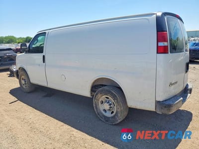 Drugie zdjęcie samochodu z przodu: 2018 CHEVROLET EXPRESS 2500 CARGO DELIVERY VAN VIN:1GCWGAFP9J1241938 - miniatura