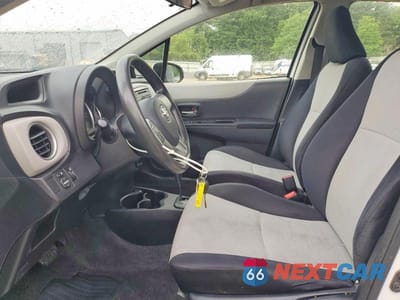 Zdjęcie 7 z 13 samochodu: 2012 TOYOTA YARIS 5-DOOR LE VIN:JTDKTUD35CD517447 - miniatura