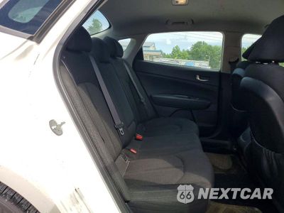 Zdjęcie 10 z 12 samochodu: 2016 KIA OPTIMA LX VIN:KNAGT4L31G5073746 - miniatura