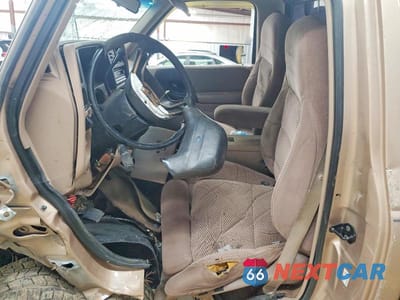 Zdjęcie 7 z 12 samochodu: 1993 FORD RANGER VIN:1FTCR11X8PUB14853 - miniatura