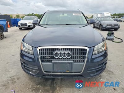 Piąte zdjęcie samochodu w środku: 2012 AUDI Q5 PREMIUM PLUS VIN:WA1LFAFP2CA057122 - miniatura