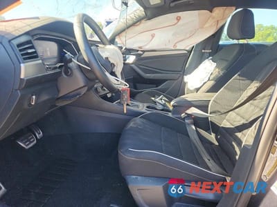 Zdjęcie 7 z 12 samochodu: 2024 VOLKSWAGEN JETTA SPORT VIN:3VWBM7BUXRM046089 - miniatura