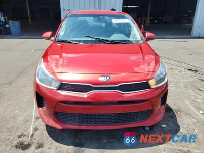 Piąte zdjęcie samochodu w środku: 2018 KIA RIO S VIN:3KPA24ABXJE060298 - miniatura