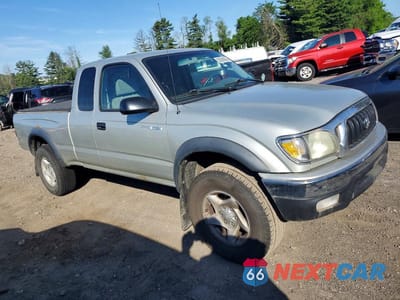 Czwarte zdjęcie samochodu z boku: 2004 TOYOTA TACOMA XTRACAB VIN:5TEWN72N04Z319790 - miniatura