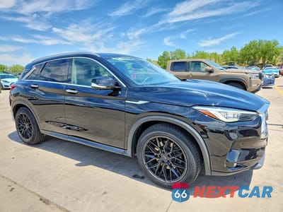 Czwarte zdjęcie samochodu z boku: 2020 INFINITI QX50 ESSENTIAL VIN:3PCAJ5M37LF106390 - miniatura