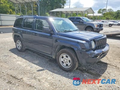 Czwarte zdjęcie samochodu z boku: 2015 JEEP PATRIOT SPORT VIN:1C4NJPBB2FD110396 - miniatura