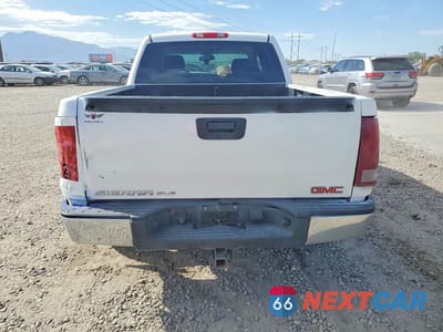 Zdjęcie 6 z 12 samochodu: 2008 GMC SIERRA K1500 VIN:3GTEK13J78G256850 - miniatura