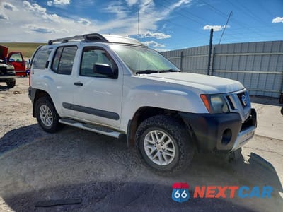 Czwarte zdjęcie samochodu z boku: 2015 NISSAN XTERRA X VIN:5N1AN0NW2FN655125 - miniatura